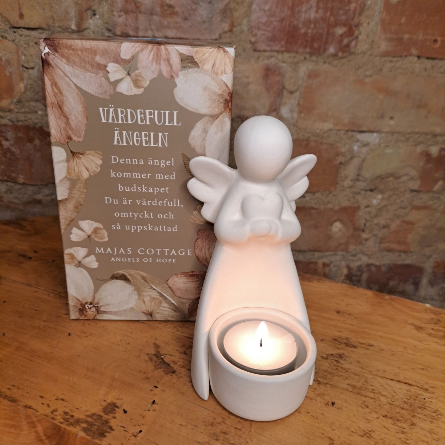 Ljus värdefull ängel