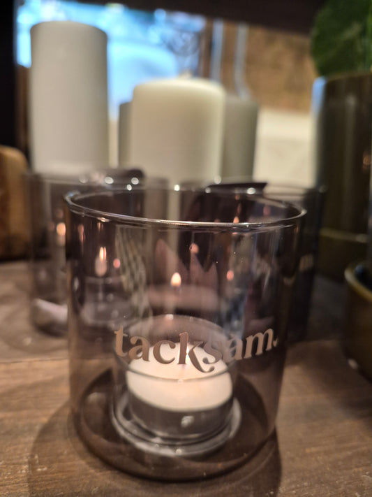 Tacksam